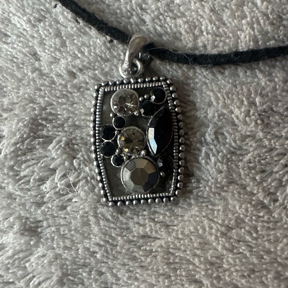 Jewelry - Picture 2 of 2